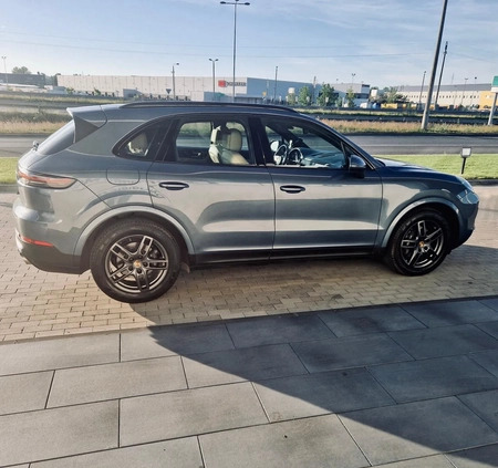 Porsche Cayenne cena 220000 przebieg: 85000, rok produkcji 2018 z Czerwieńsk małe 211